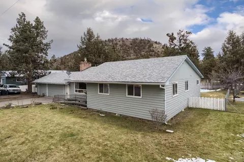 664 NE 12th St, Bend, OR 97701 photo 2