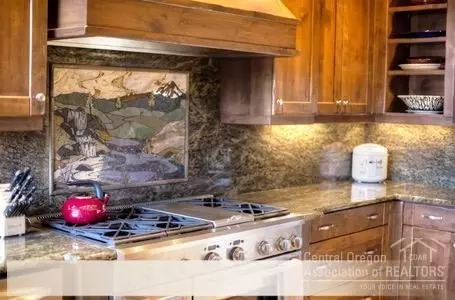 57012 Dancing Rock Loop Loop, Bend, OR 97707 photo 6