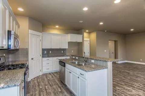 21347 Brooklyn Pl, Bend, OR 97701 photo 10