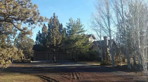22855 Mcgrath Rd, Bend, OR 97701 photo 2