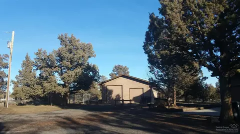 22855 Mcgrath Rd, Bend, OR 97701 photo 4