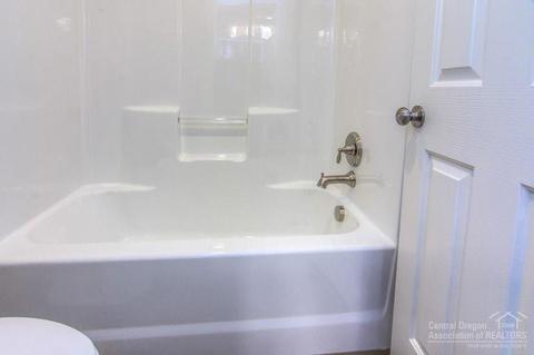 21335 NE Brooklyn Pl, Bend, OR 97701 photo 23