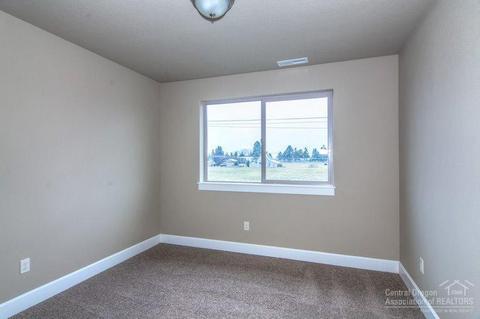21335 NE Brooklyn Pl, Bend, OR 97701 photo 24