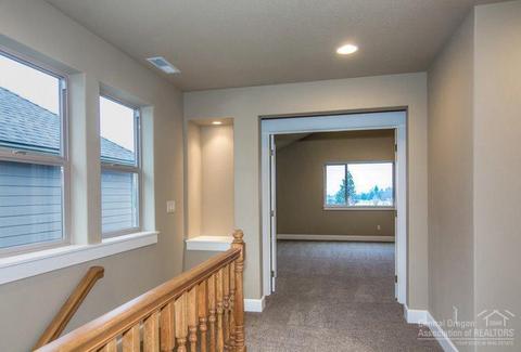 21335 NE Brooklyn Pl, Bend, OR 97701 photo 16