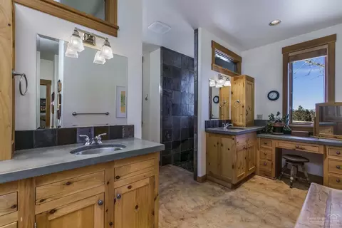 18697 Kuhlman Rd, Bend, OR 97703 photo 15