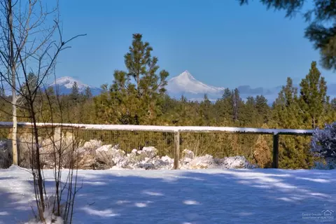 18697 Kuhlman Rd, Bend, OR 97703 photo 3