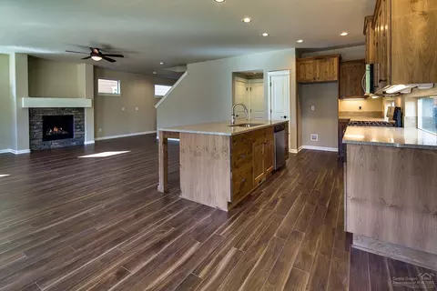 61034 Ambassador Dr, Bend, OR 97702 photo 7