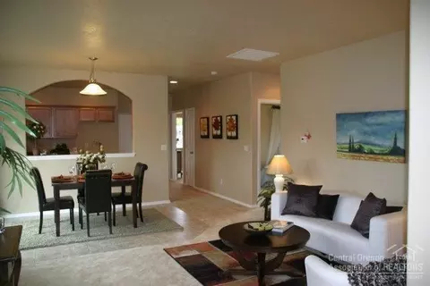 62848 NE Nolan St, Bend, OR 97701 photo 4