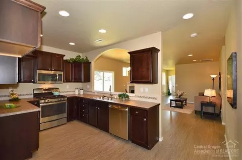 62848 NE Nolan St, Bend, OR 97701 photo 11