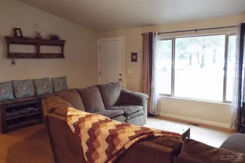 19245 Baker Rd, Bend, OR 97702 photo 4
