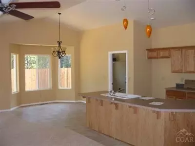 52595 Doe Ln, La Pine, OR 97739 photo 4