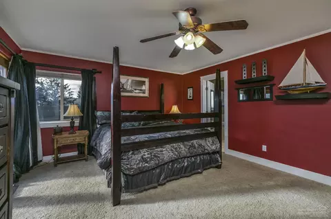 63447 Stacy Ln, Bend, OR 97701 photo 8