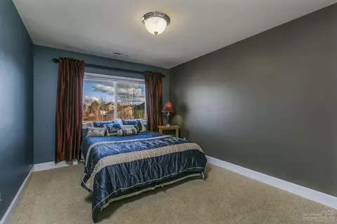 63447 Stacy Ln, Bend, OR 97701 photo 13
