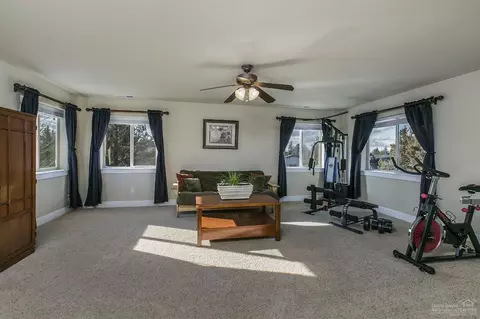 63447 Stacy Ln, Bend, OR 97701 photo 11