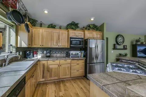 63447 Stacy Ln, Bend, OR 97701 photo 5