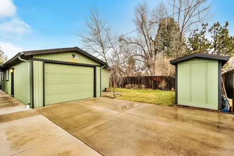 1211 NW Baltimore Ave, Bend, OR 97703 photo 23