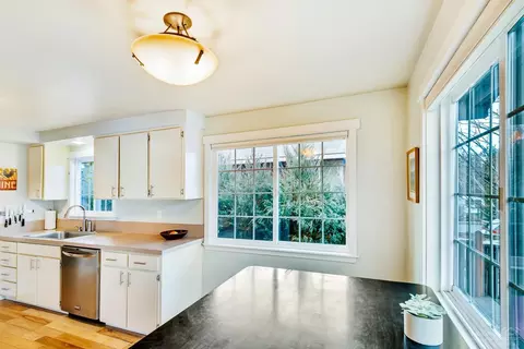 1211 NW Baltimore Ave, Bend, OR 97703 photo 10