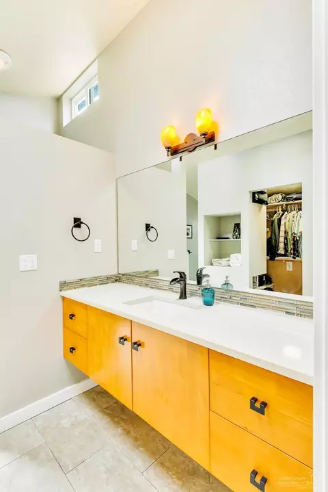 1211 NW Baltimore Ave, Bend, OR 97703 photo 16