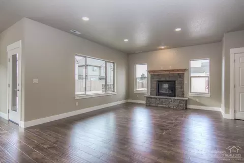 3004 NE Flagstone Ave, Bend, OR 97701 photo 7