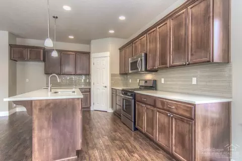 3004 NE Flagstone Ave, Bend, OR 97701 photo 11