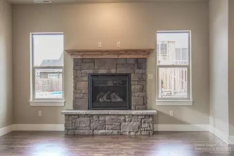 3004 NE Flagstone Ave, Bend, OR 97701 photo 8
