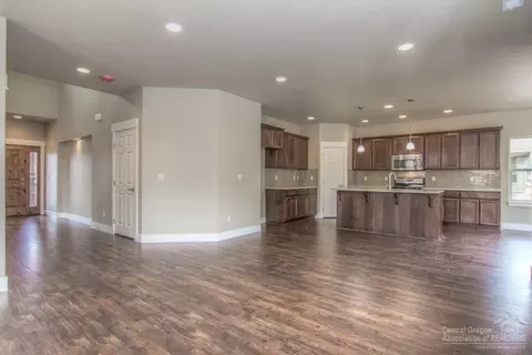 3004 NE Flagstone Ave, Bend, OR 97701 photo 6