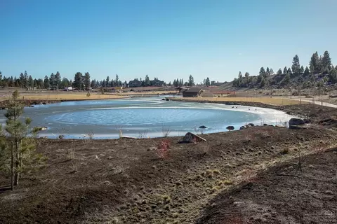 2784 NW Shields Dr, Bend, OR 97703 photo 3
