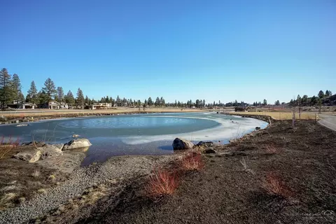 2784 NW Shields Dr, Bend, OR 97703 photo 10
