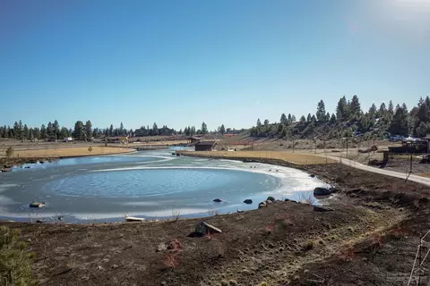 2784 NW Shields Dr, Bend, OR 97703 photo 9