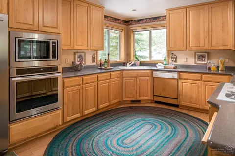 17687 Plover Ln, Sunriver, OR 97707 photo 4