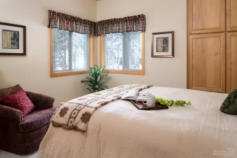 17687 Plover Ln, Sunriver, OR 97707 photo 10
