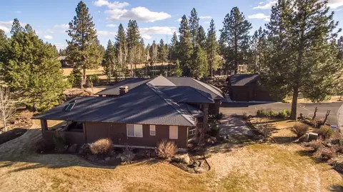 60360 Sunset View Dr, Bend, OR 97702 photo 2