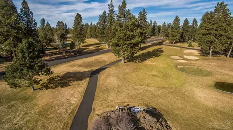 60360 Sunset View Dr, Bend, OR 97702 photo 23