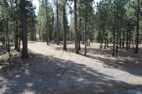14168 Whitewater Loop, La Pine, OR 97739 photo 2