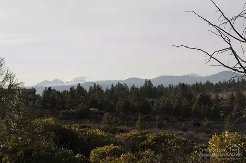 61482 Hawk Ct, Bend, OR 97702 photo 9