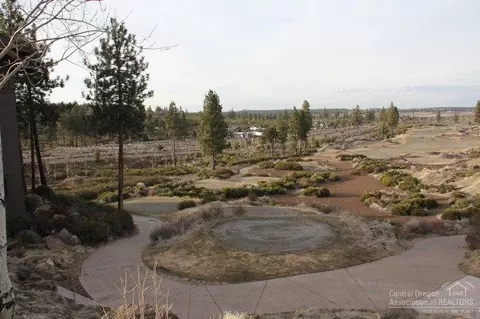 61482 Hawk Ct, Bend, OR 97702 photo 11
