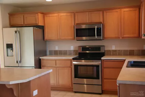 20520 NE Lysander Pl, Bend, OR 97701 photo 6