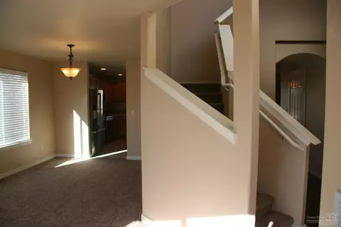 20520 NE Lysander Pl, Bend, OR 97701 photo 2