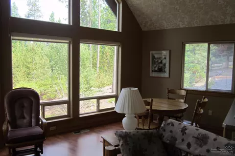 140902 Red Cone Dr, Crescent Lake, OR 97733 photo 9