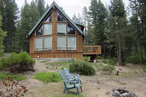 140902 Red Cone Dr, Crescent Lake, OR 97733 photo 2