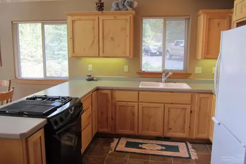 140902 Red Cone Dr, Crescent Lake, OR 97733 photo 16
