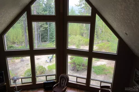 140902 Red Cone Dr, Crescent Lake, OR 97733 photo 6