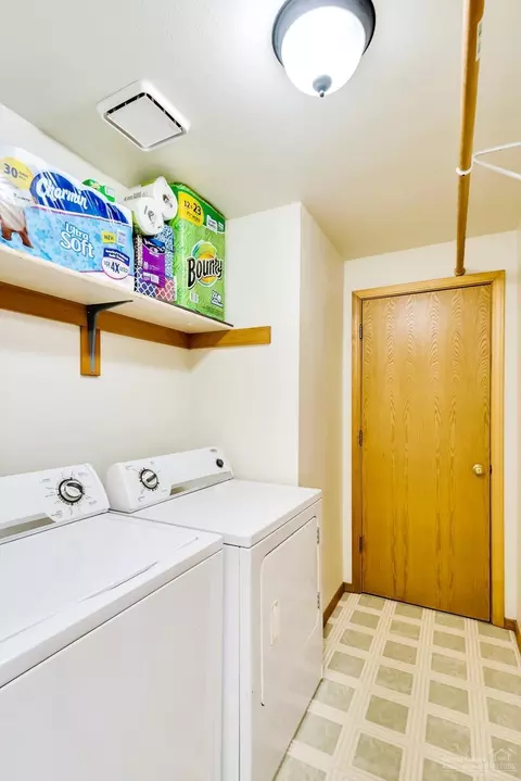 1760 NE Mark Ct, Bend, OR 97701 photo 16