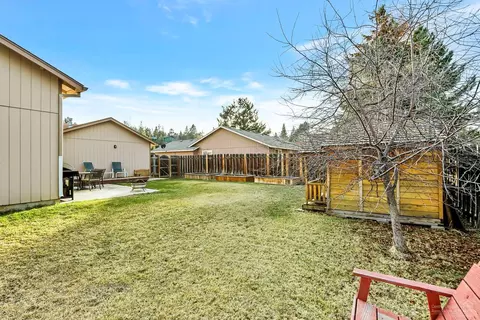 1760 NE Mark Ct, Bend, OR 97701 photo 24