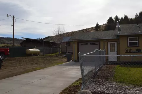 320 SE High St, Mitchell, OR 97750 photo 24