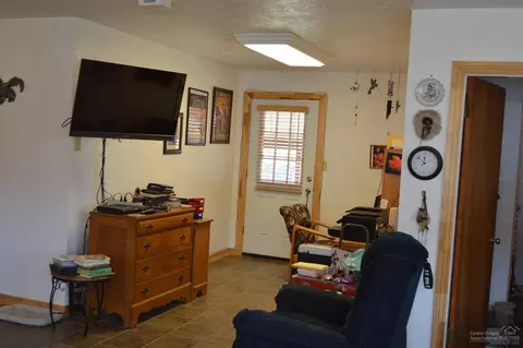 320 SE High St, Mitchell, OR 97750 photo 8