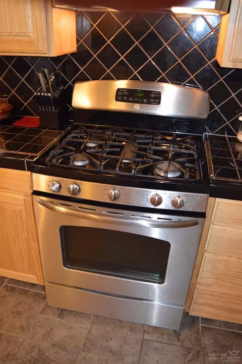 320 SE High St, Mitchell, OR 97750 photo 14