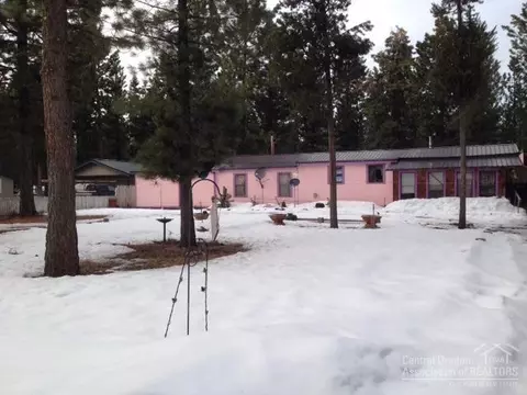 15382 Bear St, La Pine, OR 97739 photo 2