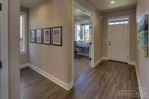 61036 Stari Most Loop, Bend, OR 97702 photo 3