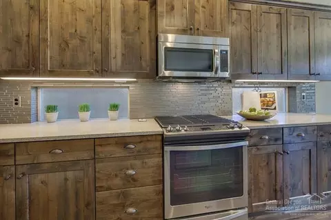 61036 Stari Most Loop, Bend, OR 97702 photo 12